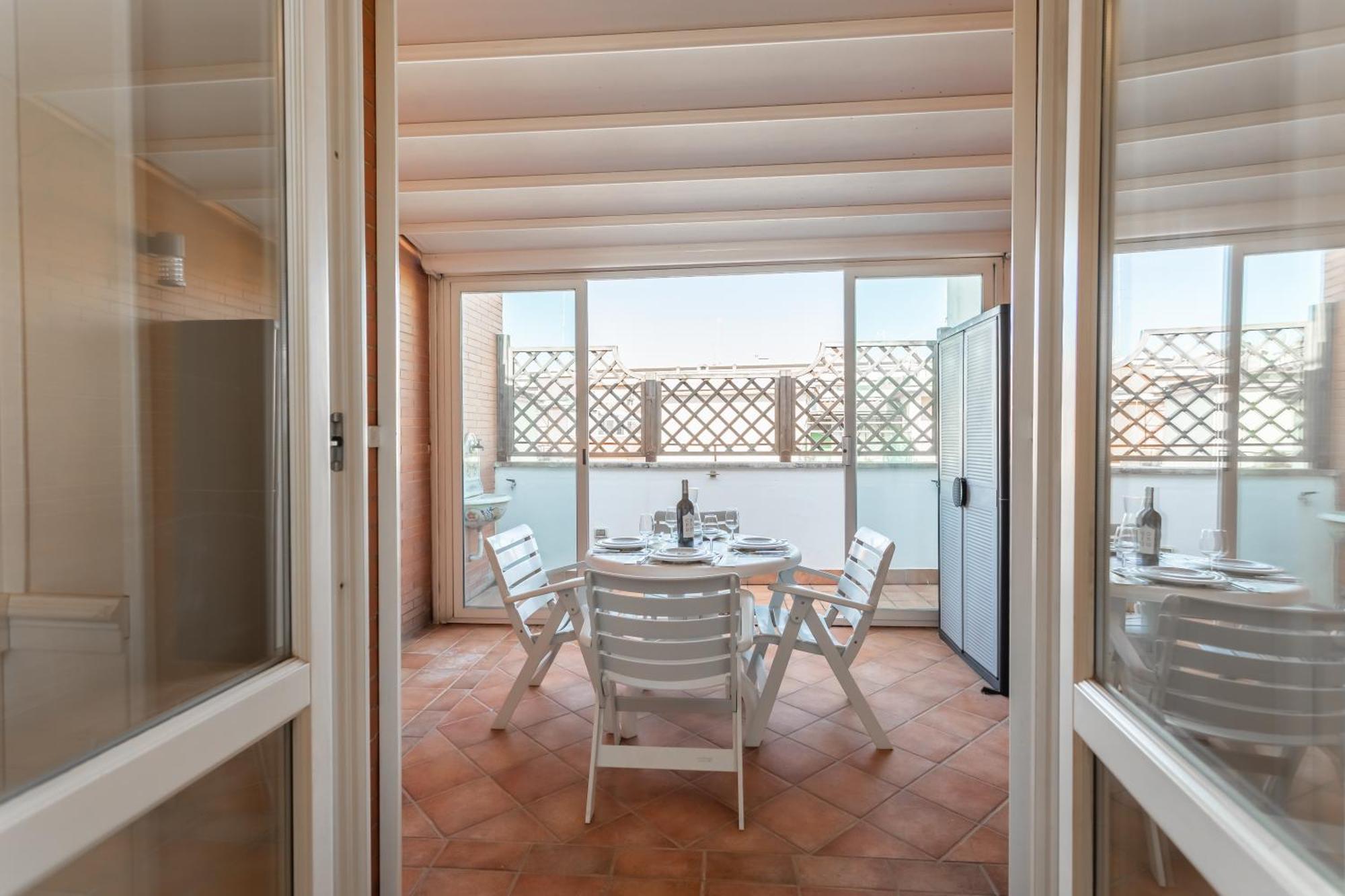 Monteverde 2bdr Penthouse Appartamento
